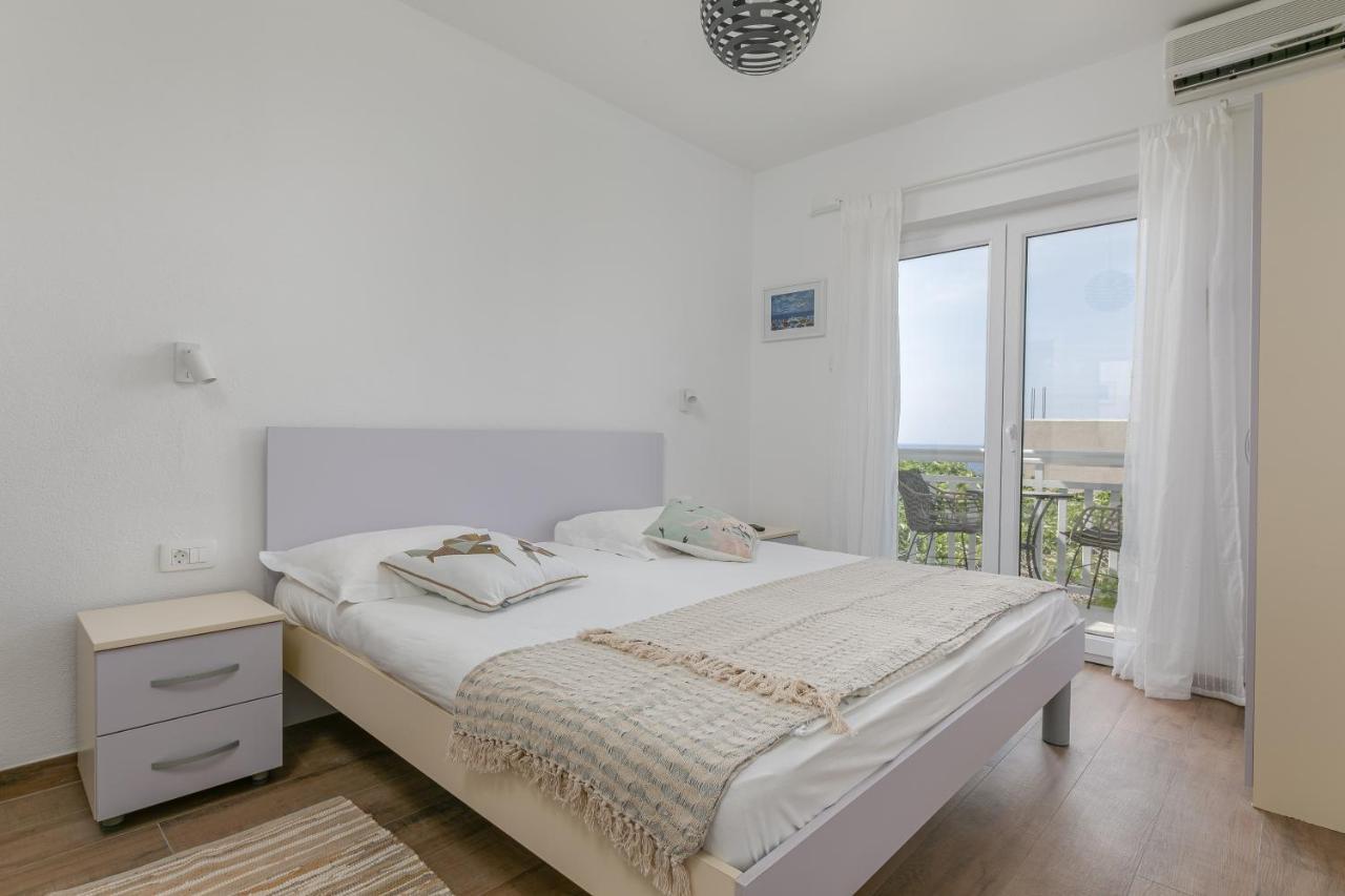 La Casa Di Nonno Appartement Milna  Buitenkant foto