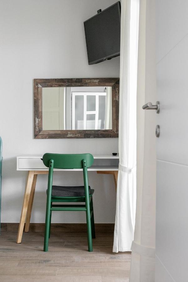 La Casa Di Nonno Appartement Milna  Buitenkant foto