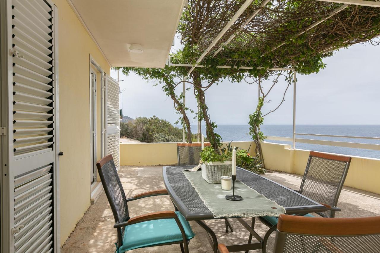 La Casa Di Nonno Appartement Milna  Buitenkant foto