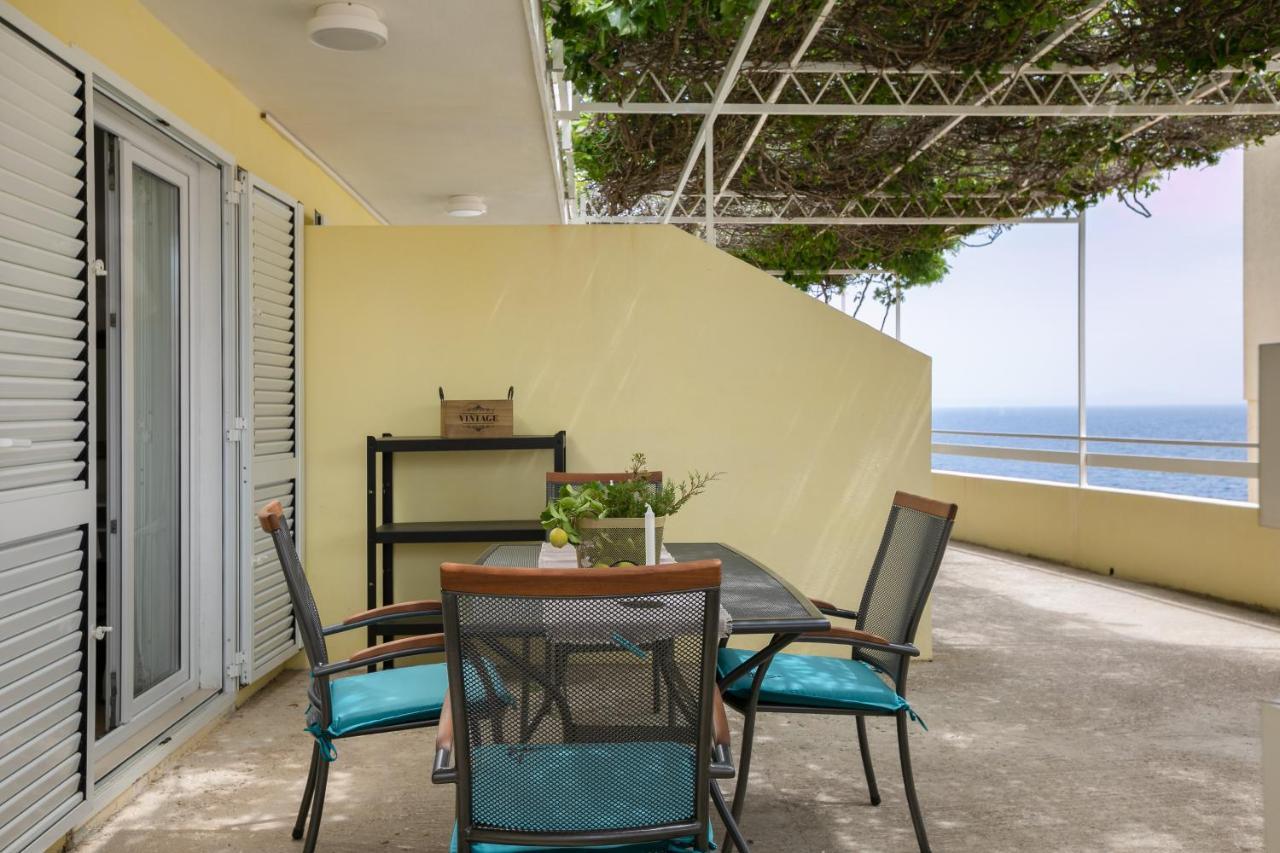 La Casa Di Nonno Appartement Milna  Buitenkant foto