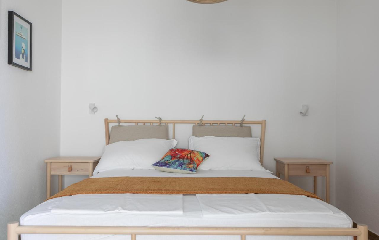 La Casa Di Nonno Appartement Milna  Buitenkant foto